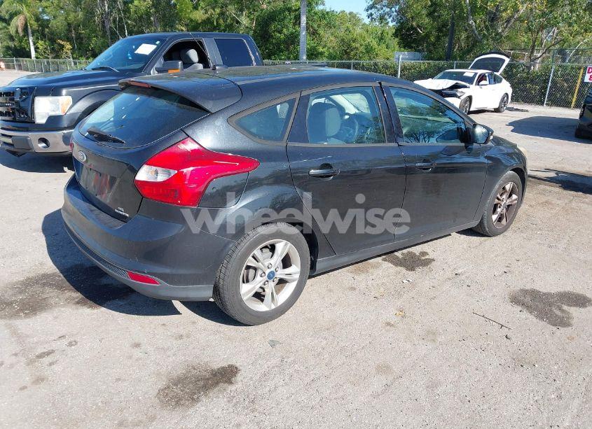 Photo 4 of 2014 Ford Focus SE (VIN 1FADP3K25EL161324)