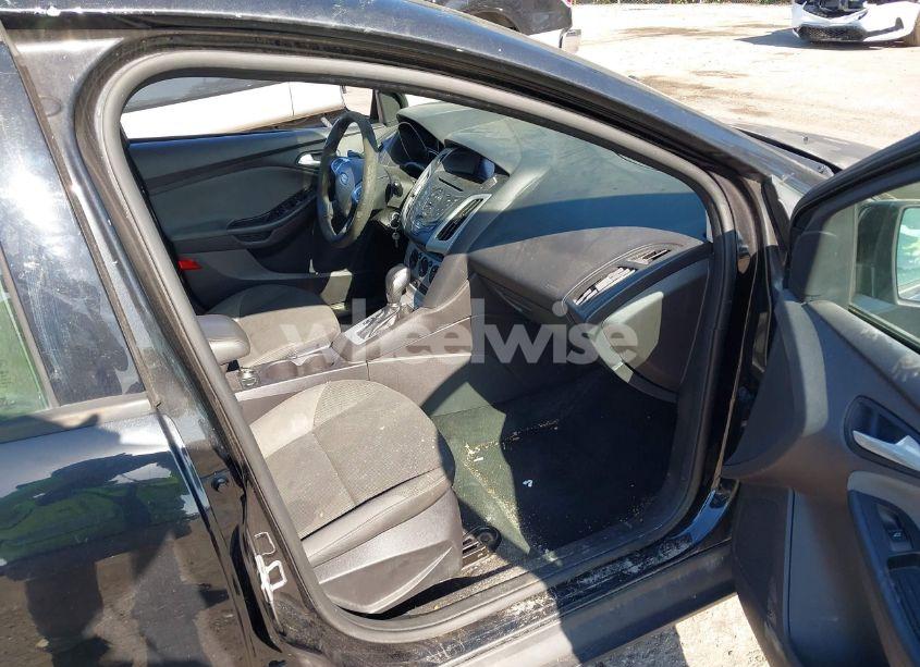 Photo 5 of 2014 Ford Focus SE (VIN 1FADP3K25EL161324)