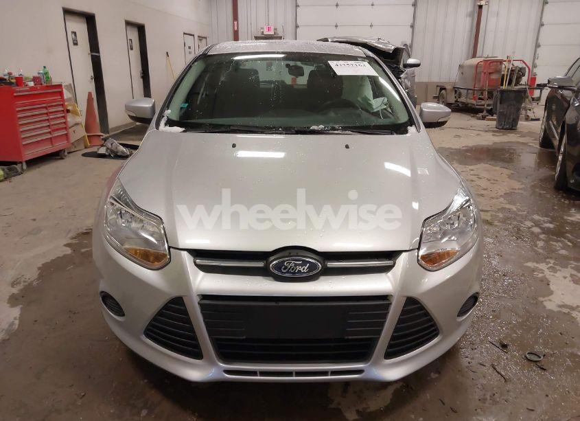 Photo 12 of 2014 Ford Focus SE (VIN 1FADP3K25EL182898)