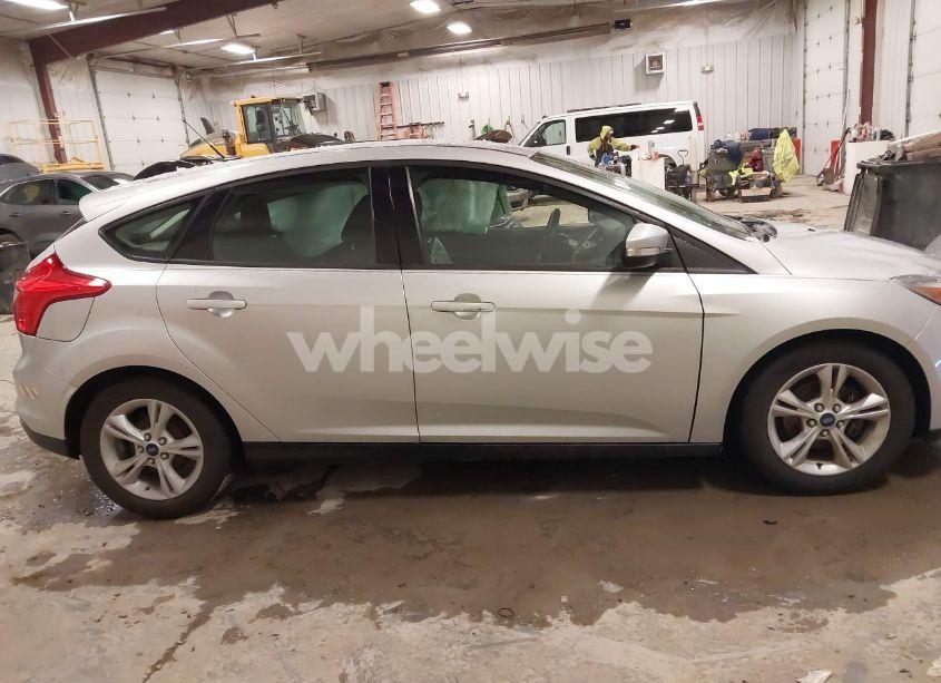 Photo 13 of 2014 Ford Focus SE (VIN 1FADP3K25EL182898)