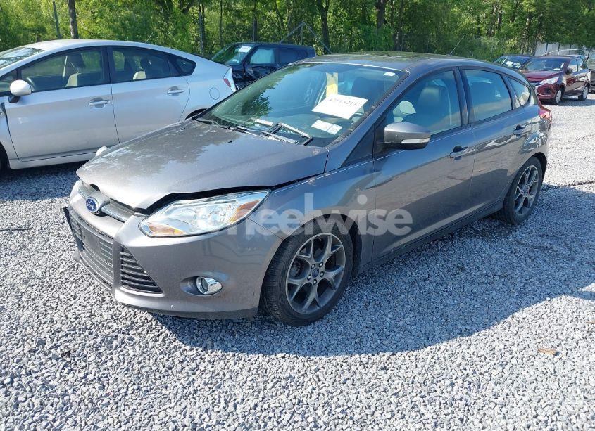 Photo 2 of 2014 Ford Focus SE (VIN 1FADP3K25EL191228)