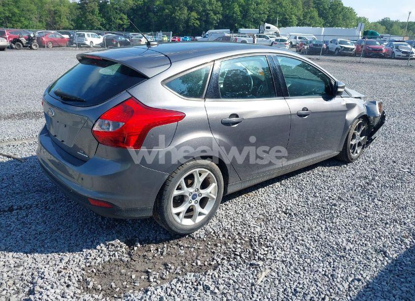 Photo 4 of 2014 Ford Focus SE (VIN 1FADP3K25EL191228)