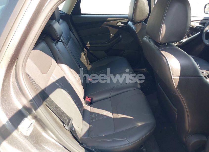 Photo 8 of 2014 Ford Focus SE (VIN 1FADP3K25EL191228)