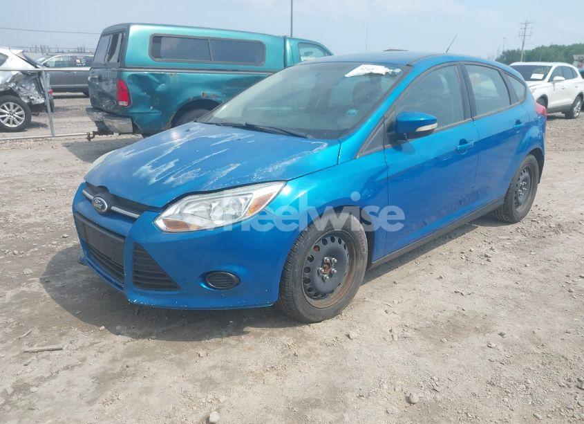 Photo 2 of 2014 Ford Focus SE (VIN 1FADP3K25EL195473)