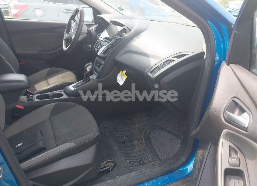 Photo 5 of 2014 Ford Focus SE (VIN 1FADP3K25EL195473)