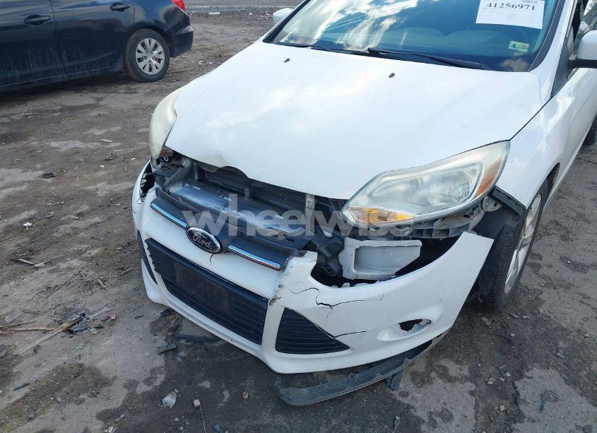 Photo 6 of 2014 Ford Focus SE (VIN 1FADP3K25EL233218)