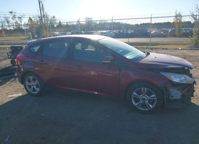 Photo 13 of 2014 Ford Focus SE (VIN 1FADP3K25EL310041)
