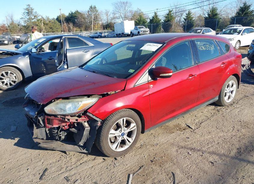 Photo 2 of 2014 Ford Focus SE (VIN 1FADP3K25EL310041)