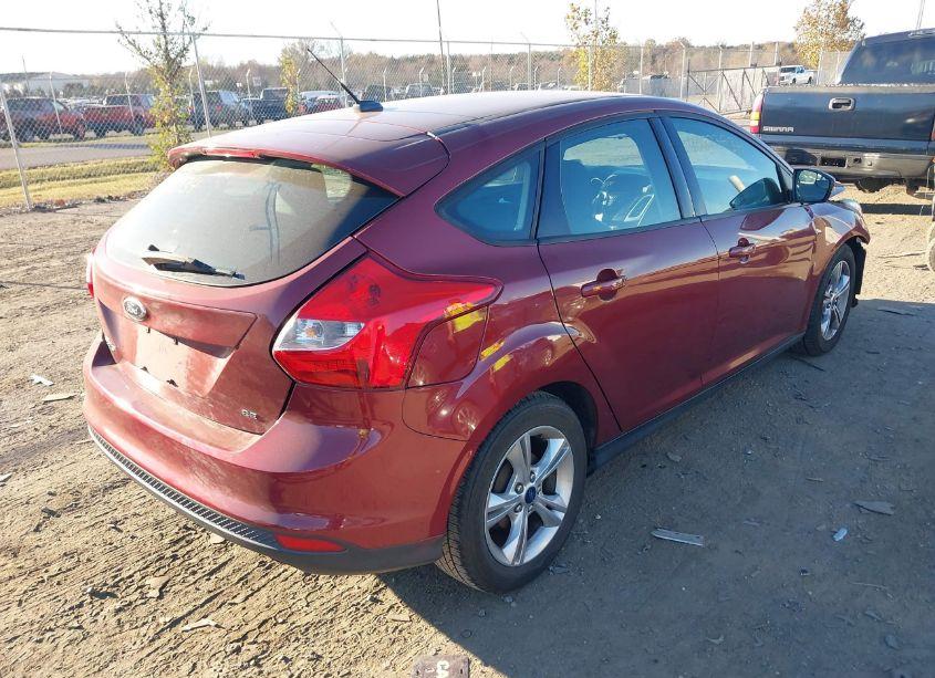 Photo 4 of 2014 Ford Focus SE (VIN 1FADP3K25EL310041)