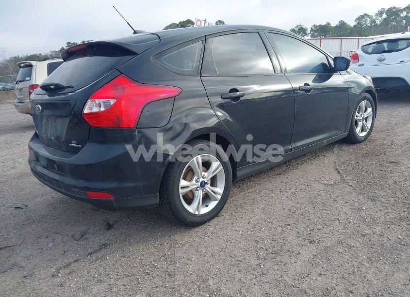 Photo 4 of 2014 Ford Focus SE (VIN 1FADP3K25EL323596)