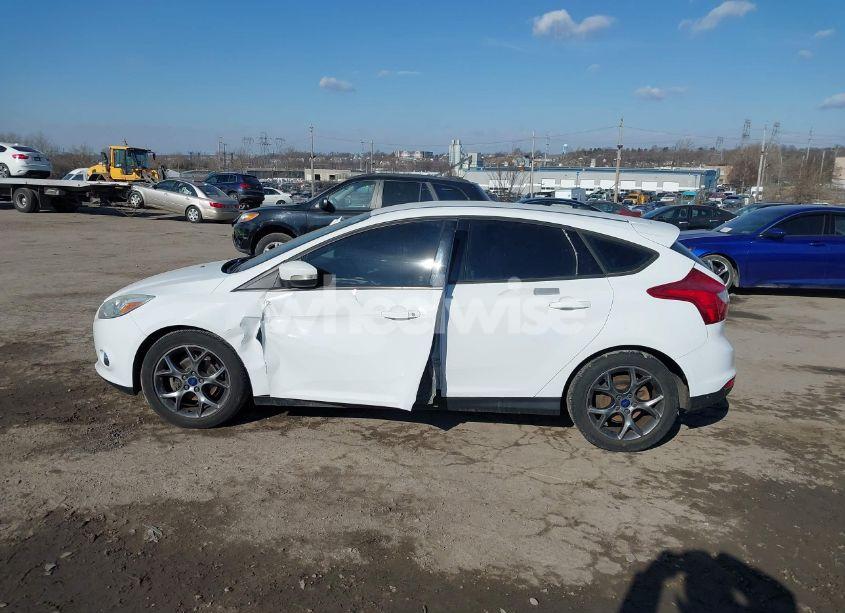 Photo 14 of 2014 Ford Focus SE (VIN 1FADP3K25EL337966)