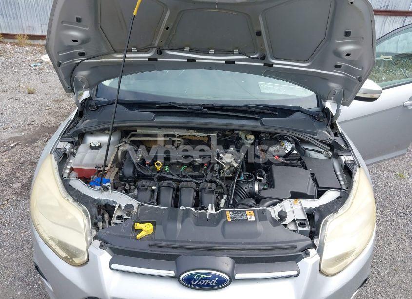 Photo 10 of 2014 Ford Focus SE (VIN 1FADP3K25EL373463)