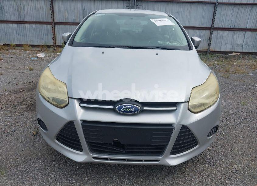 Photo 6 of 2014 Ford Focus SE (VIN 1FADP3K25EL373463)