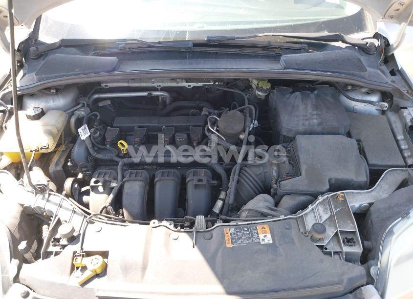 Photo 6 of 2014 Ford Focus SE (VIN 1FADP3K25EL400872)