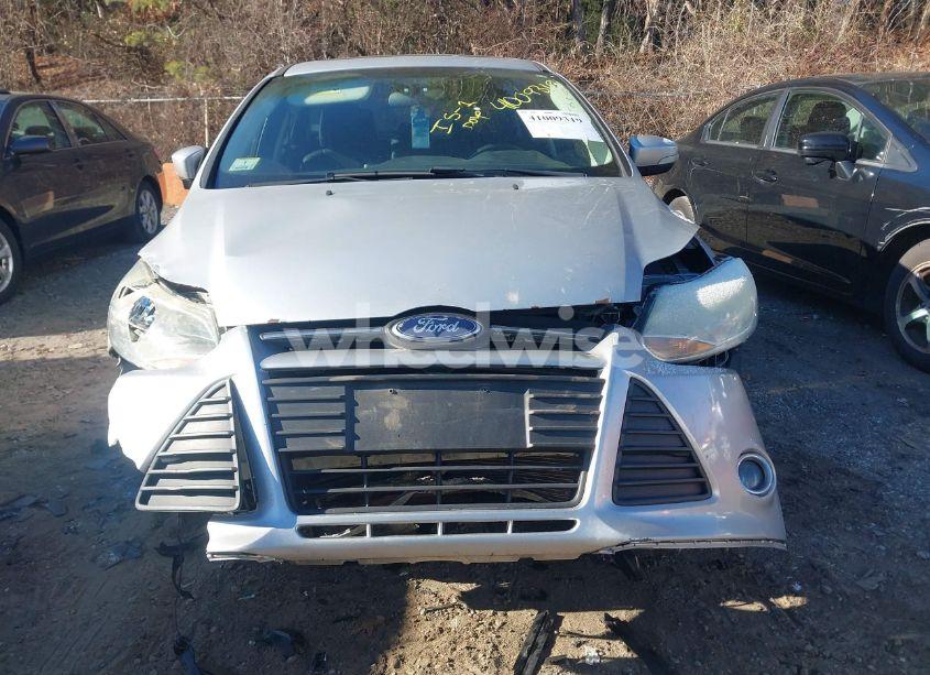 Photo 12 of 2014 Ford Focus SE (VIN 1FADP3K25EL415114)