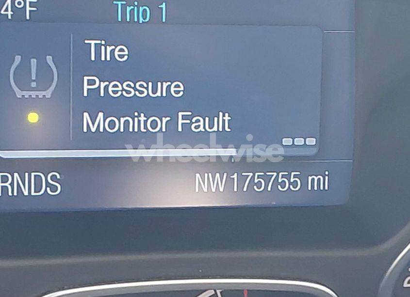 Photo 15 of 2014 Ford Focus SE (VIN 1FADP3K25EL415114)