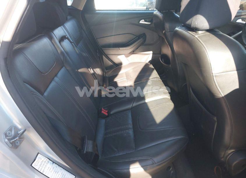 Photo 8 of 2014 Ford Focus SE (VIN 1FADP3K25EL415114)