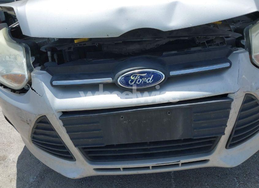 Photo 6 of 2014 Ford Focus SE (VIN 1FADP3K25EL421303)