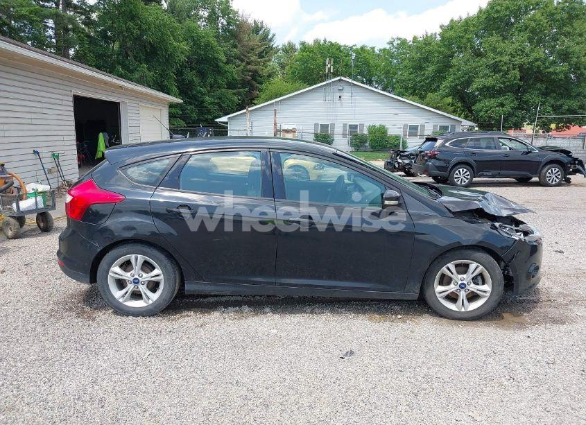 Photo 14 of 2014 Ford Focus SE (VIN 1FADP3K25EL421334)