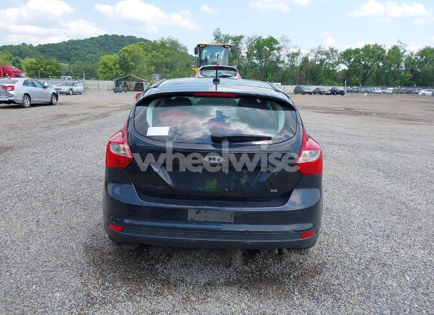 Photo 17 of 2014 Ford Focus SE (VIN 1FADP3K25EL421334)