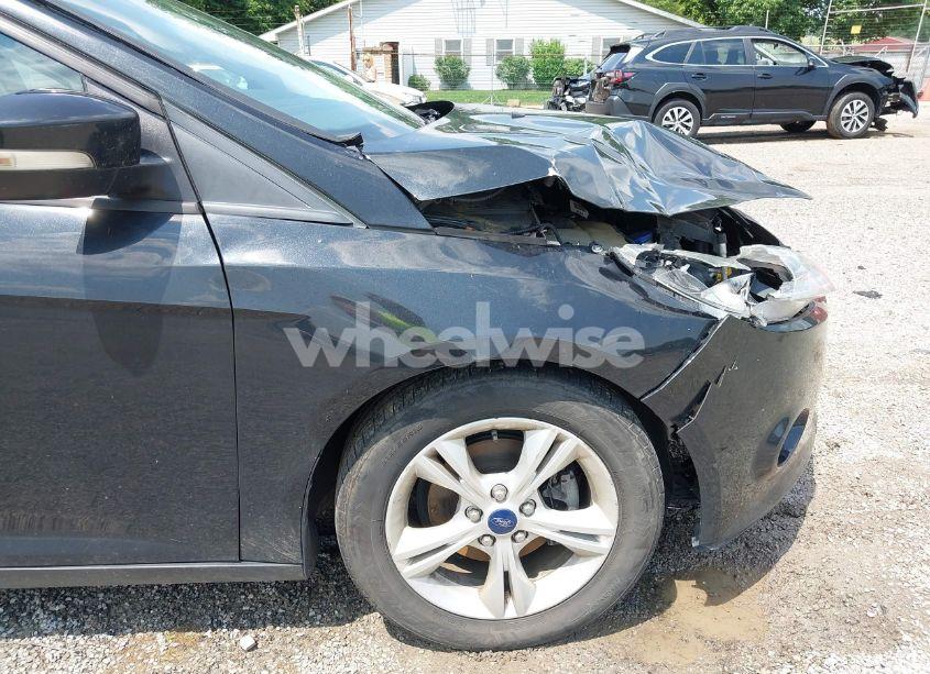 Photo 18 of 2014 Ford Focus SE (VIN 1FADP3K25EL421334)