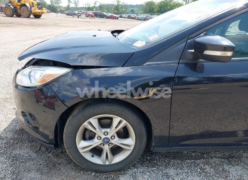 Photo 19 of 2014 Ford Focus SE (VIN 1FADP3K25EL421334)