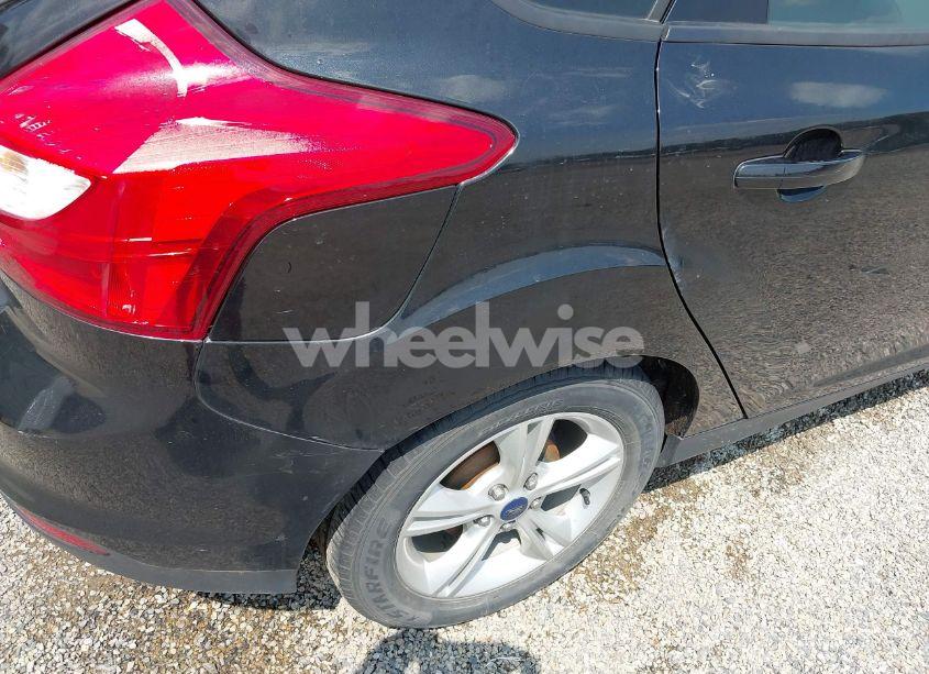 Photo 20 of 2014 Ford Focus SE (VIN 1FADP3K25EL421334)