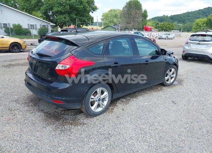 Photo 4 of 2014 Ford Focus SE (VIN 1FADP3K25EL421334)