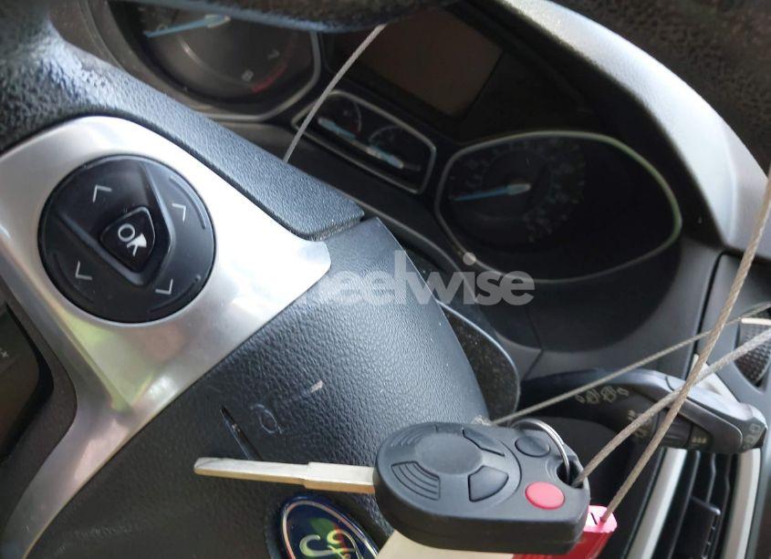 Photo 11 of 2014 Ford Focus SE (VIN 1FADP3K25EL425738)