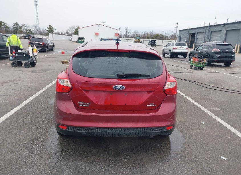 Photo 16 of 2014 Ford Focus SE (VIN 1FADP3K25EL438540)