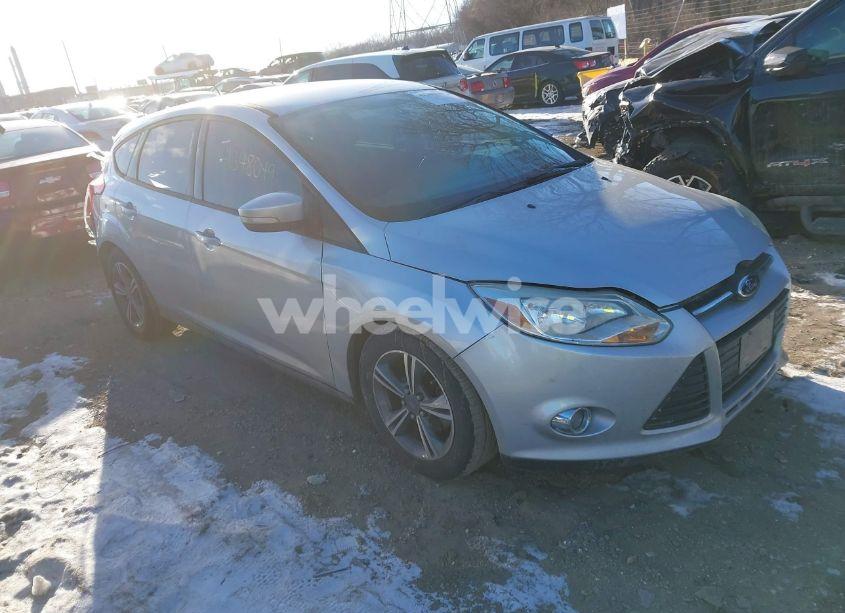 2014 Ford Focus (VIN 1FADP3K25EL459503) main photo