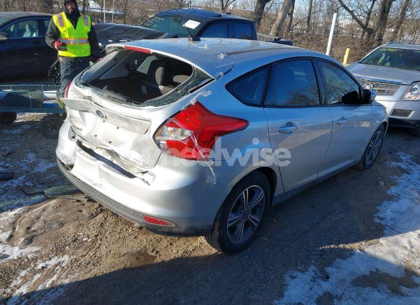 Photo 4 of 2014 Ford Focus (VIN 1FADP3K25EL459503)
