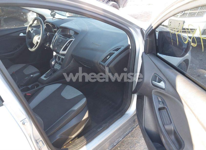 Photo 5 of 2014 Ford Focus (VIN 1FADP3K25EL459503)