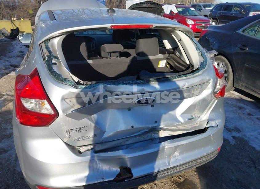 Photo 6 of 2014 Ford Focus (VIN 1FADP3K25EL459503)