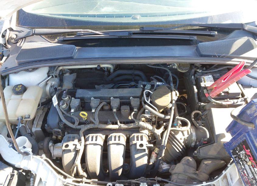 Photo 10 of 2015 Ford Focus SE (VIN 1FADP3K25FL285840)