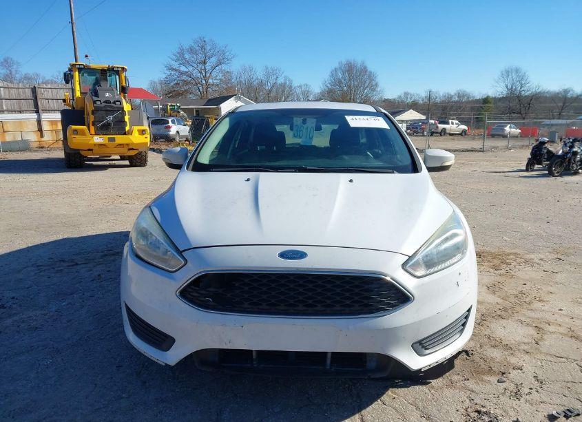 Photo 12 of 2015 Ford Focus SE (VIN 1FADP3K25FL285840)