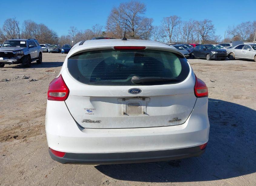 Photo 6 of 2015 Ford Focus SE (VIN 1FADP3K25FL285840)