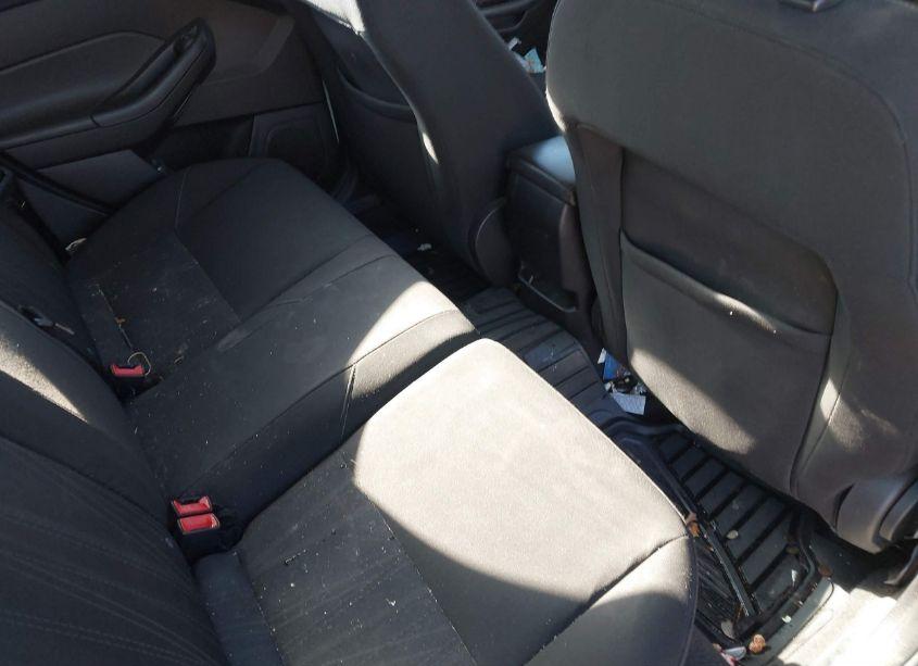 Photo 8 of 2015 Ford Focus SE (VIN 1FADP3K25FL285840)