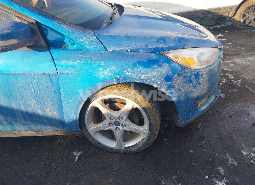 Photo 6 of 2015 Ford Focus SE (VIN 1FADP3K25FL307075)