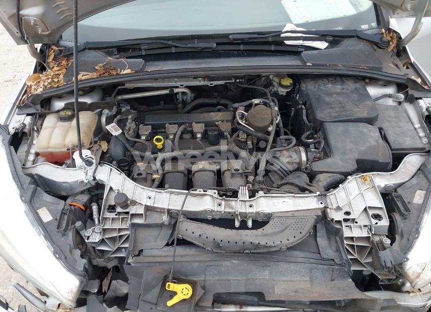 Photo 10 of 2015 Ford Focus SE (VIN 1FADP3K25FL328797)