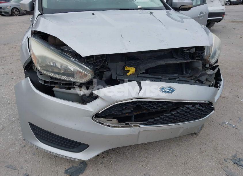Photo 6 of 2015 Ford Focus SE (VIN 1FADP3K25FL328797)