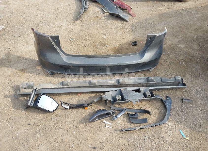 Photo 12 of 2015 Ford Focus SE (VIN 1FADP3K25FL355840)