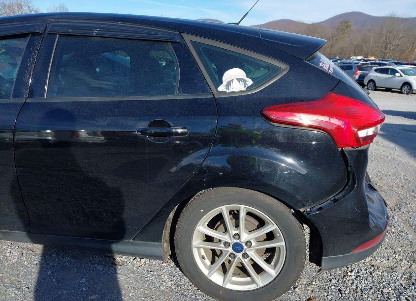 Photo 12 of 2016 Ford Focus SE (VIN 1FADP3K25GL204045)