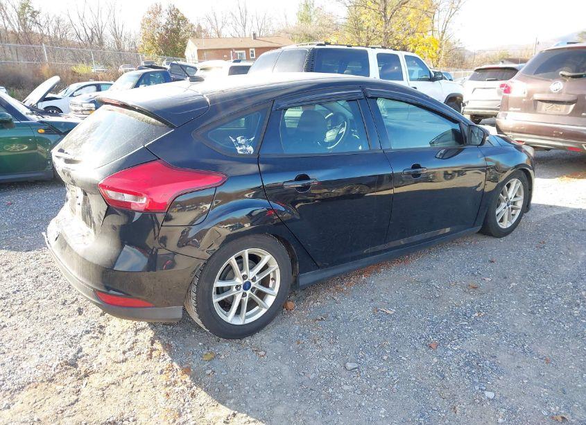Photo 4 of 2016 Ford Focus SE (VIN 1FADP3K25GL204045)
