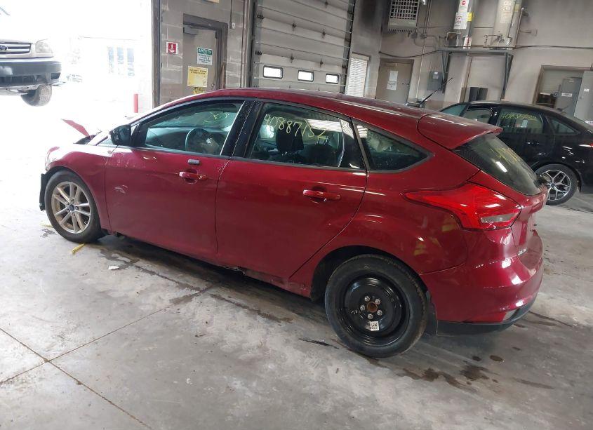 Photo 3 of 2016 Ford Focus SE (VIN 1FADP3K25GL220522)