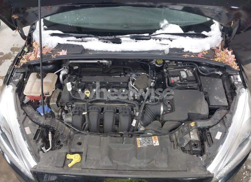 Photo 10 of 2016 Ford Focus SE (VIN 1FADP3K25GL223131)