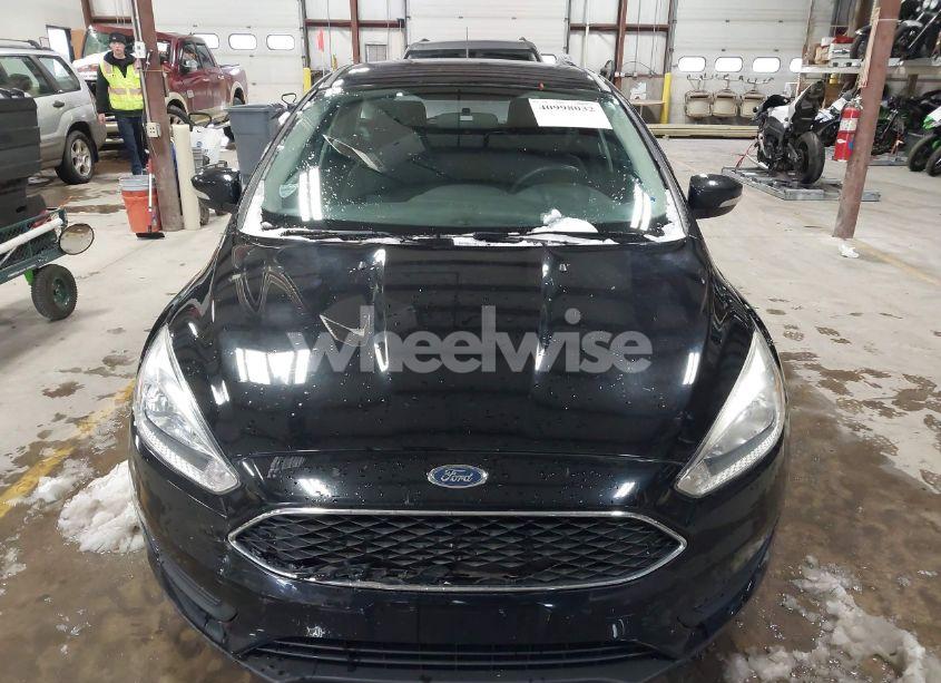 Photo 12 of 2016 Ford Focus SE (VIN 1FADP3K25GL223131)