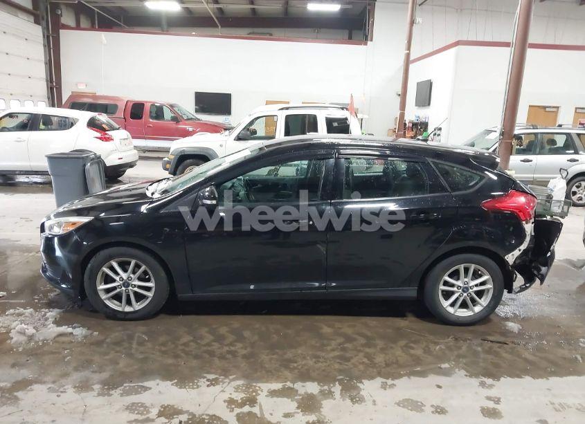 Photo 14 of 2016 Ford Focus SE (VIN 1FADP3K25GL223131)
