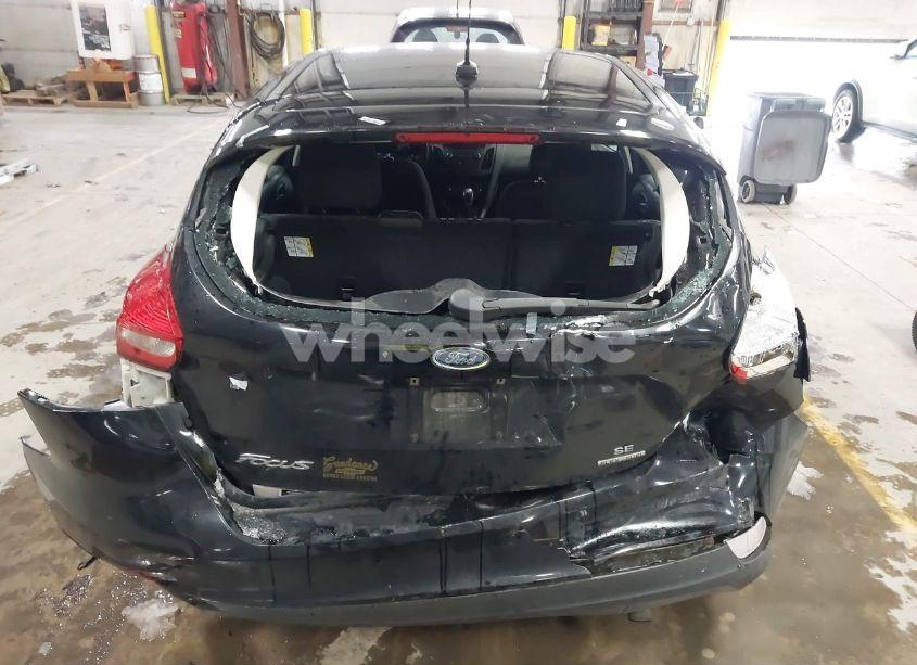 Photo 16 of 2016 Ford Focus SE (VIN 1FADP3K25GL223131)