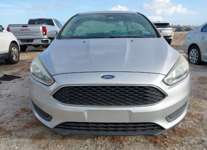 Photo 12 of 2016 Ford Focus SE (VIN 1FADP3K25GL242021)